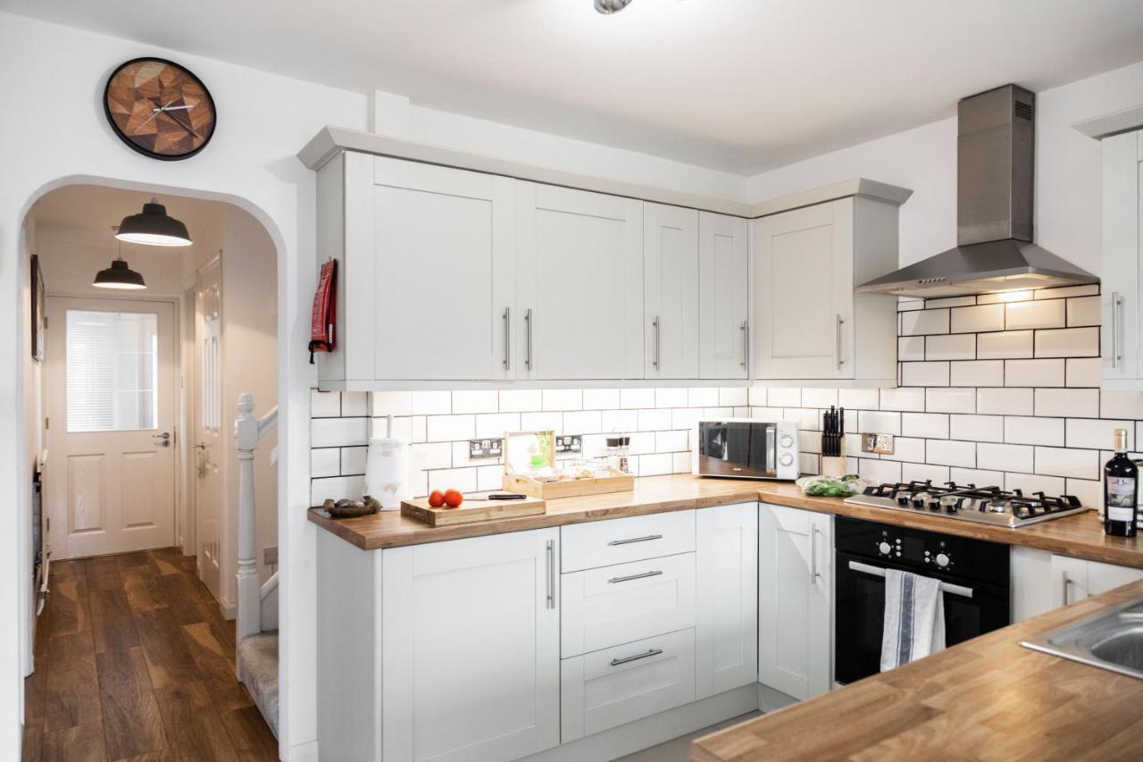 Maunsell House - Lovely Central Home Near Designer Outlets & Town With Parking آشفورد المظهر الخارجي الصورة