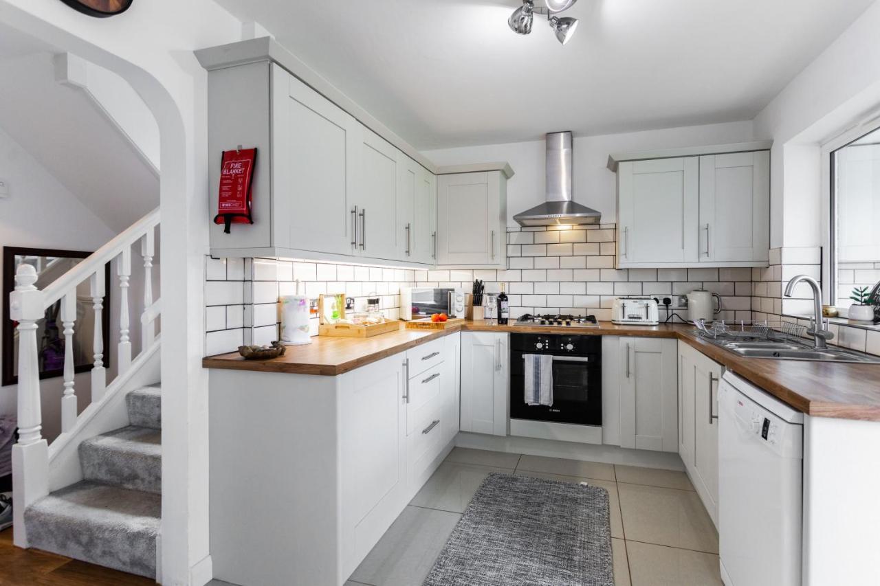Maunsell House - Lovely Central Home Near Designer Outlets & Town With Parking آشفورد المظهر الخارجي الصورة